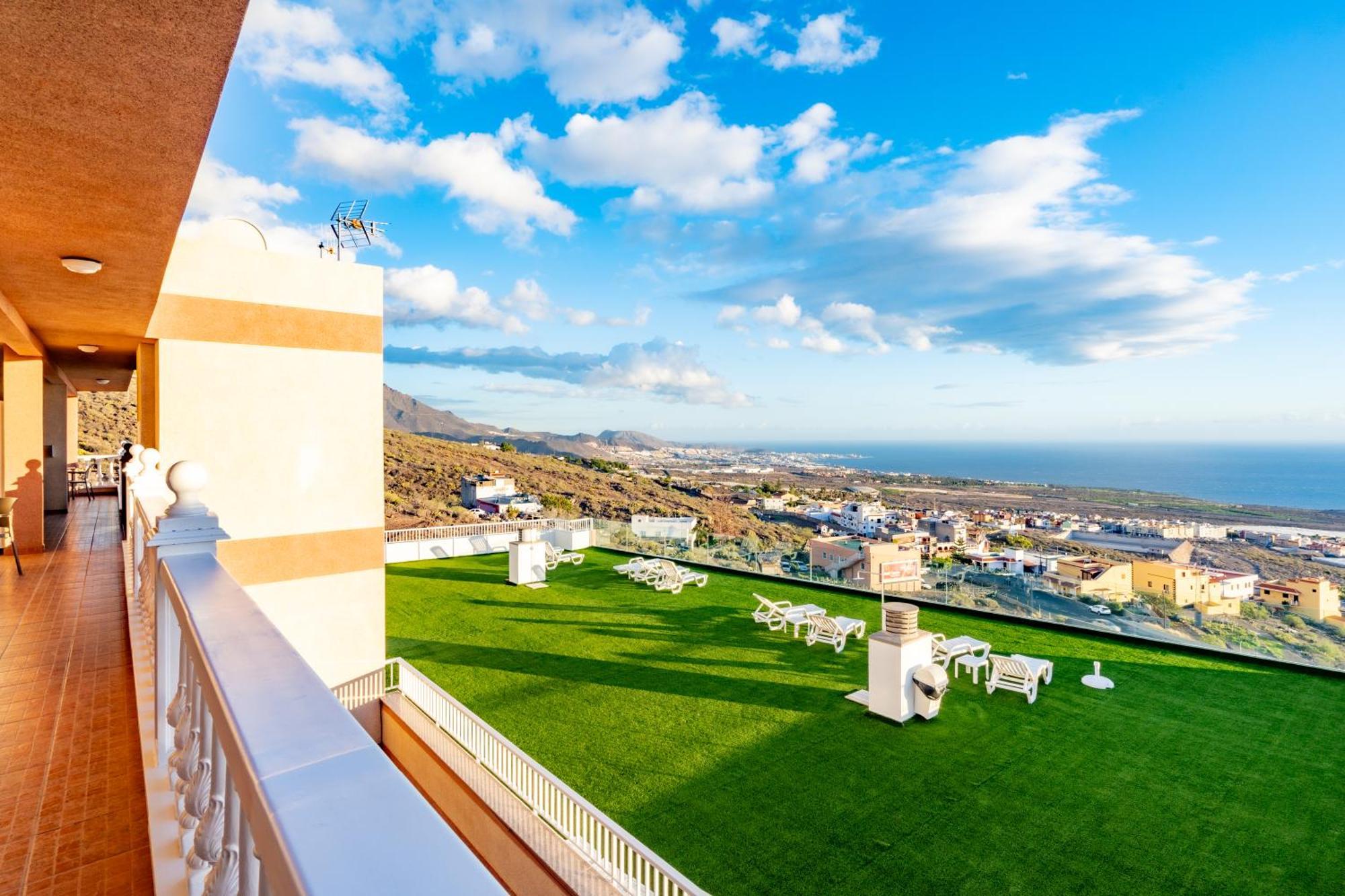 Los Menores Sea View 아데제 외부 사진