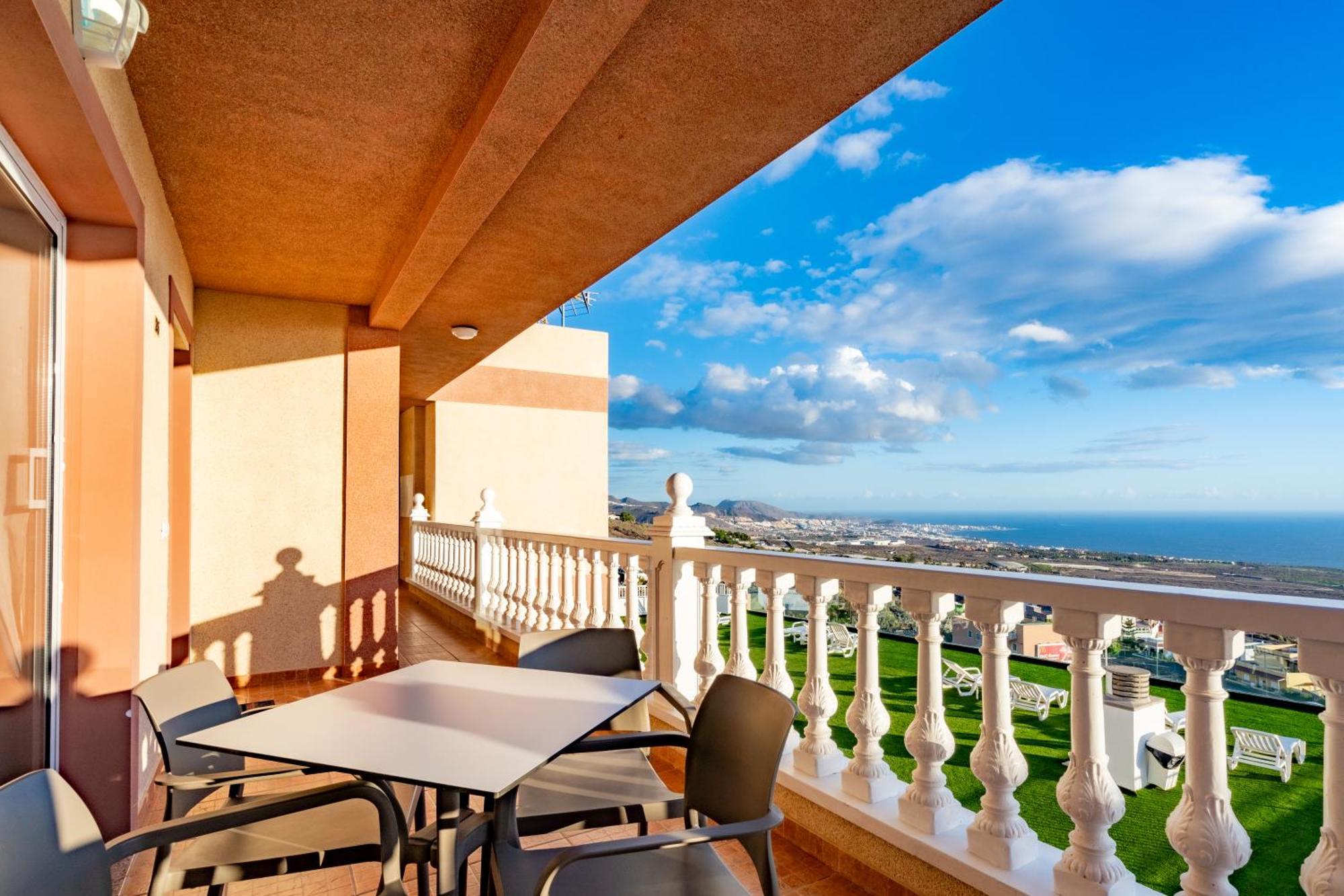 Los Menores Sea View 아데제 외부 사진