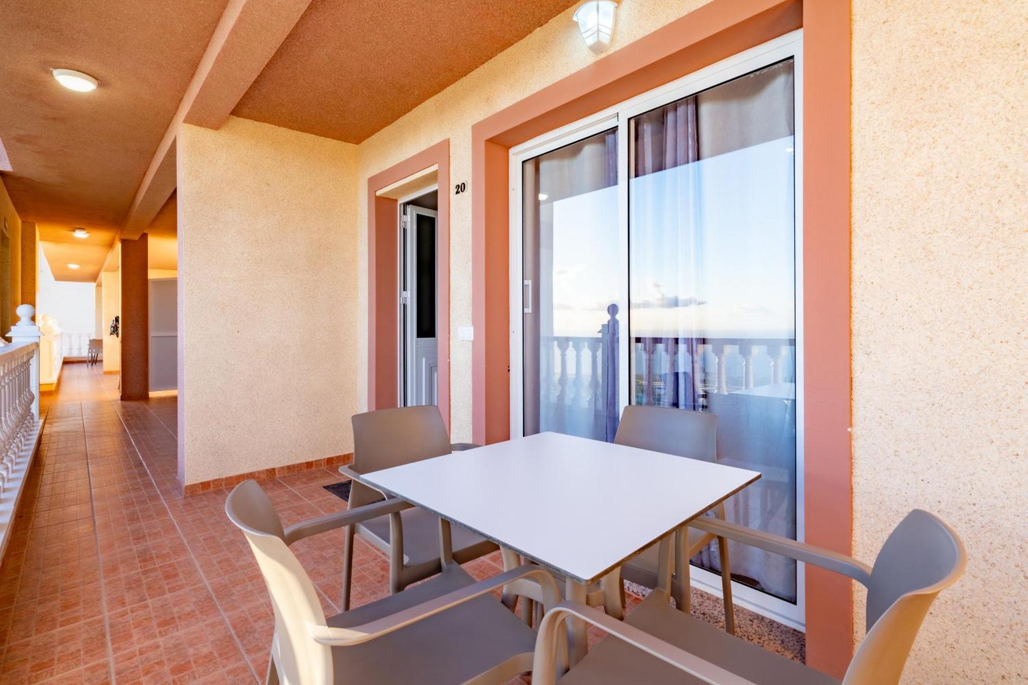 Los Menores Sea View 아데제 외부 사진