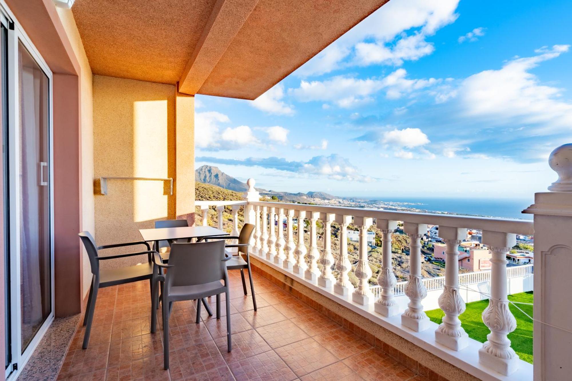 Los Menores Sea View 아데제 외부 사진
