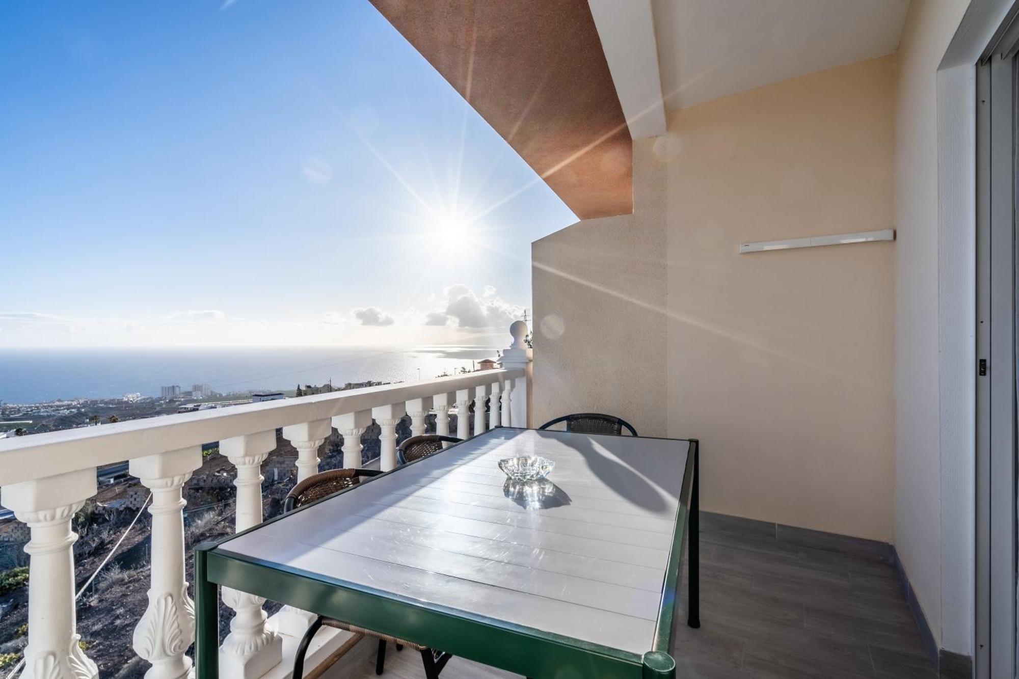 Los Menores Sea View 아데제 외부 사진