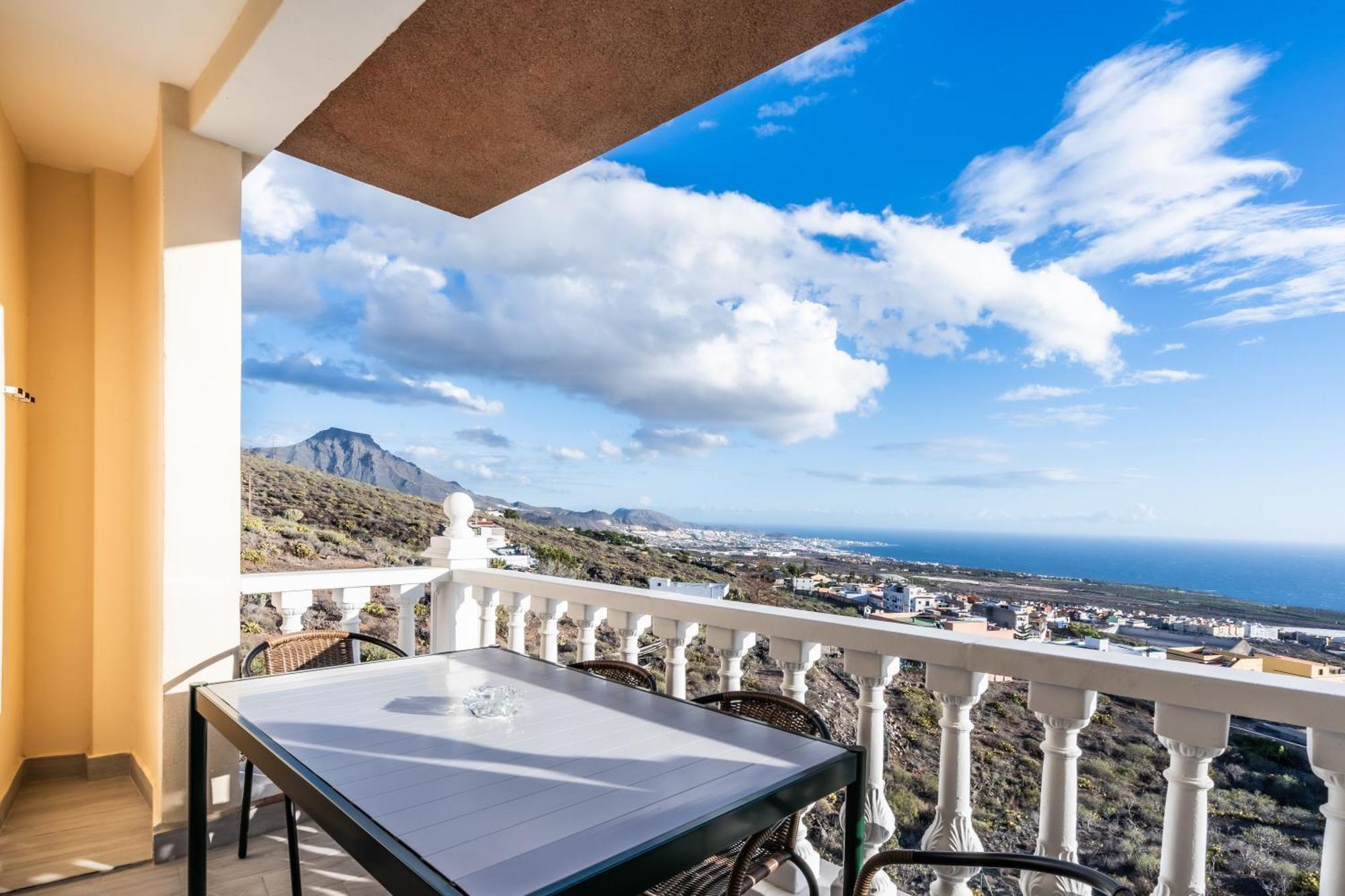 Los Menores Sea View 아데제 외부 사진